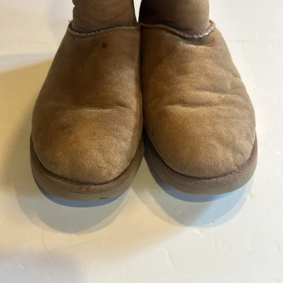 UGG Classic Tall boots genuine leather upper in chestnut brown sheepskin lining - Picture 3 of 16